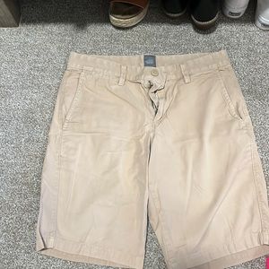 Gap khaki shorts size 29